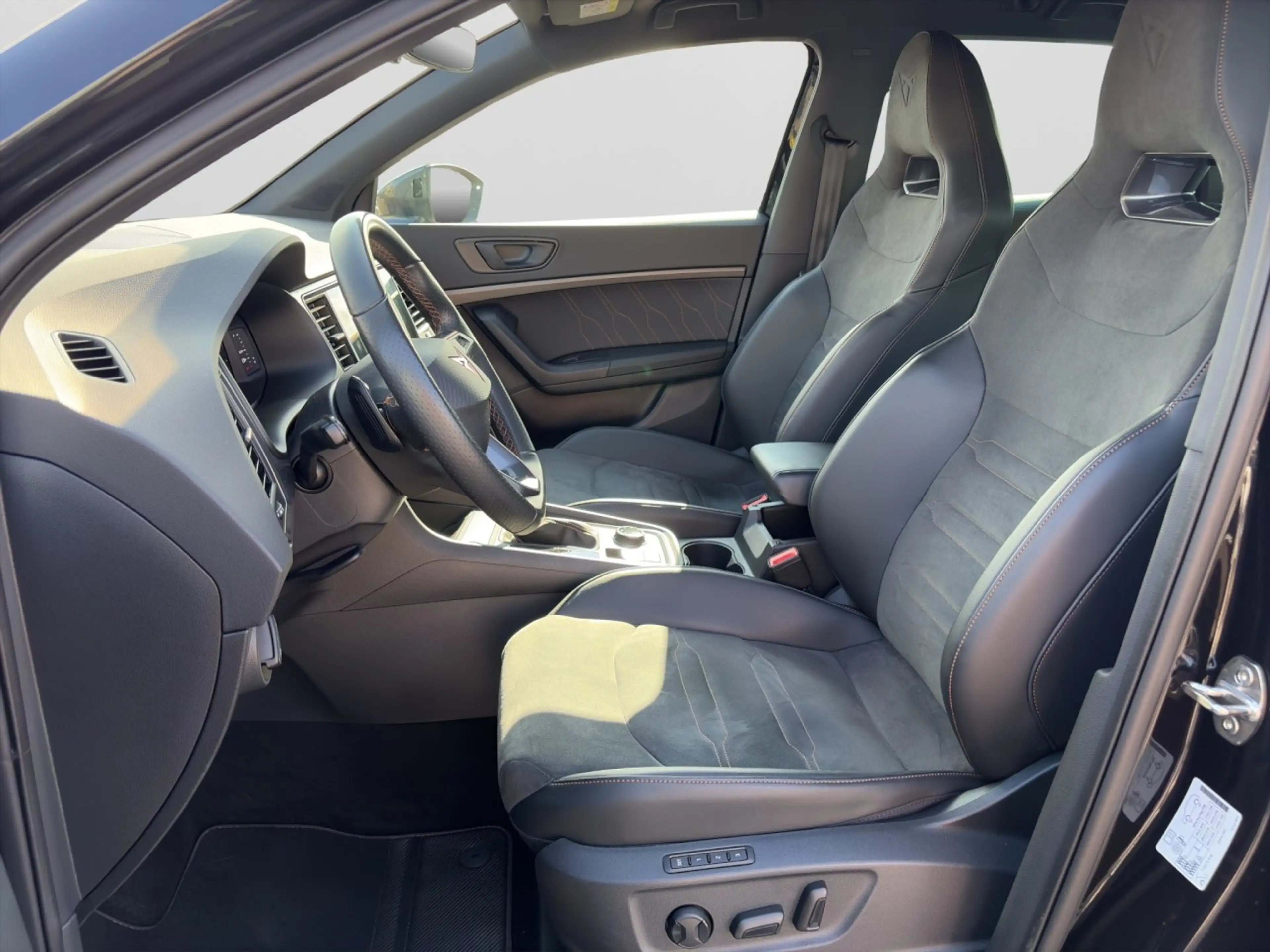 CUPRA Ateca VZ 4Drive 5JGar AHK TopView Beats eHeck — photo 11