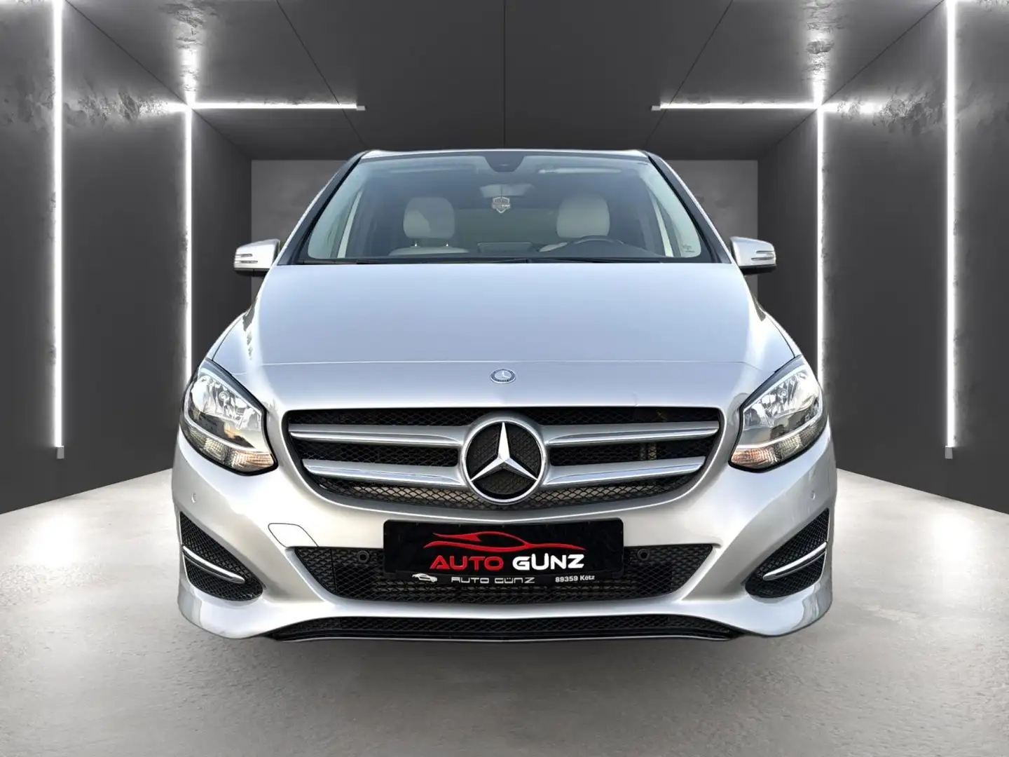 Mercedes-Benz B 180 Style Aut. *Kamera-AHK-Navi-SHZ* Argent - 2