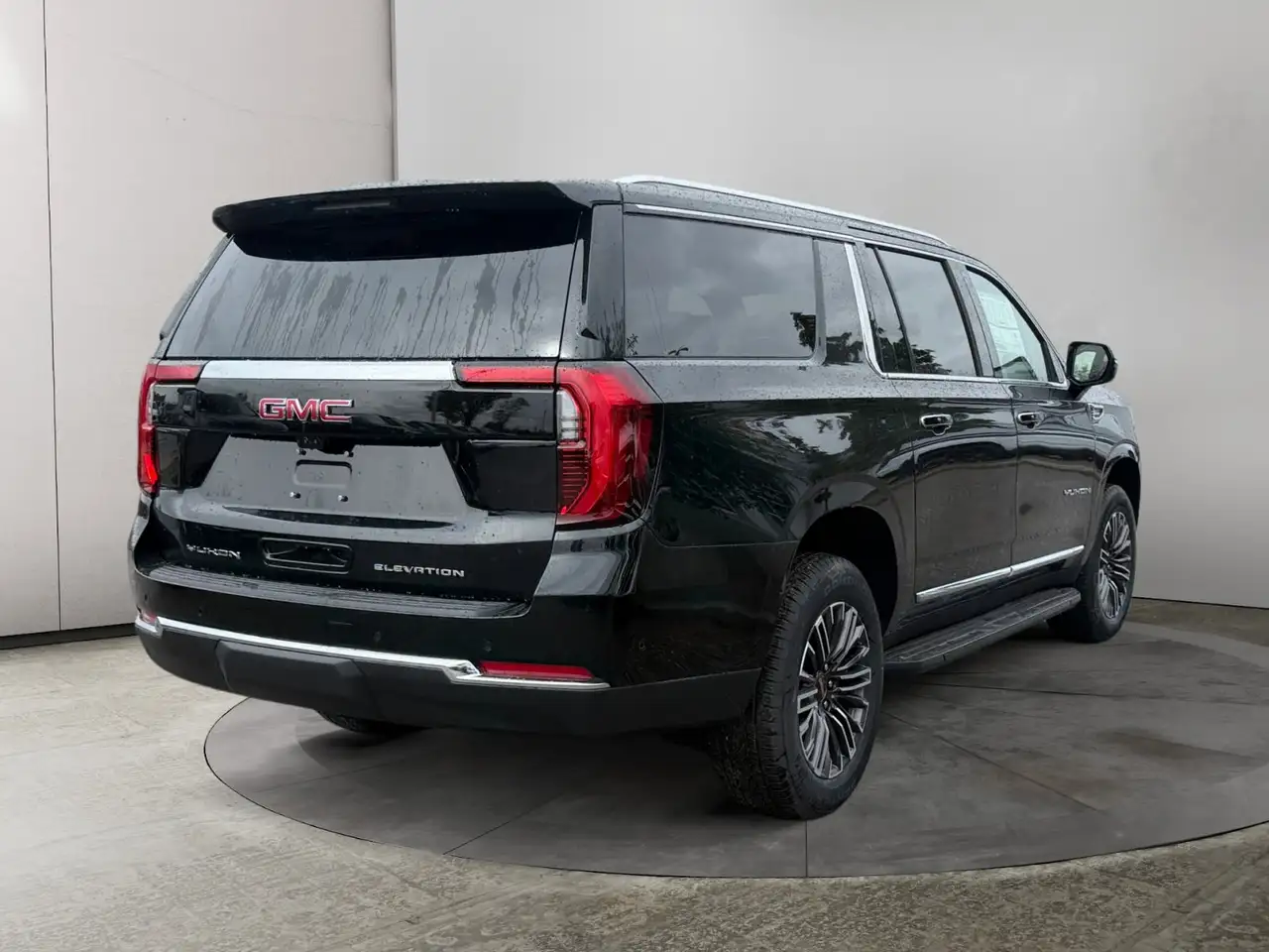 GMC Yukon снимка GMC Yukon