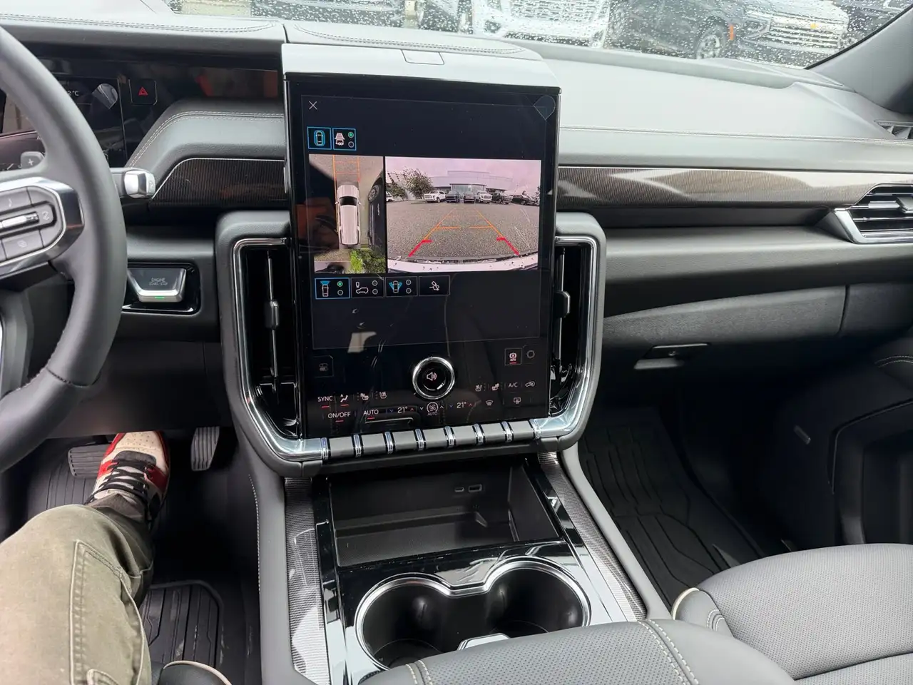 GMC Yukon снимка GMC Yukon
