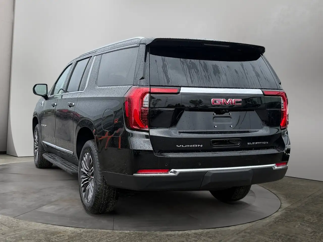 GMC Yukon снимка GMC Yukon