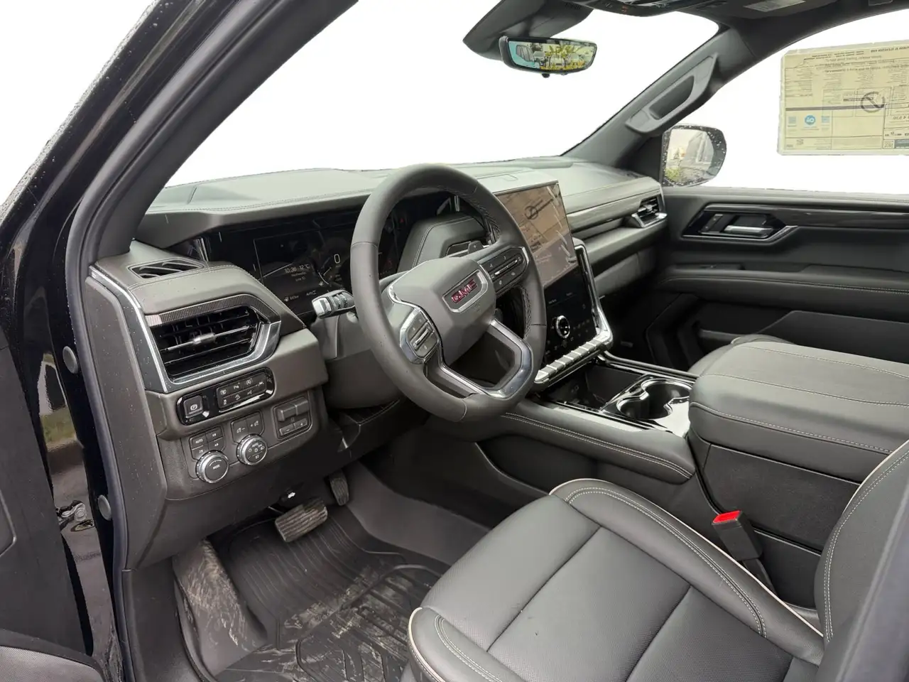 GMC Yukon снимка GMC Yukon