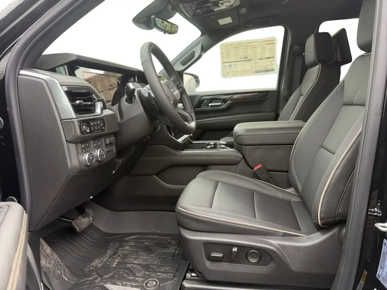 GMC Yukon снимка GMC Yukon