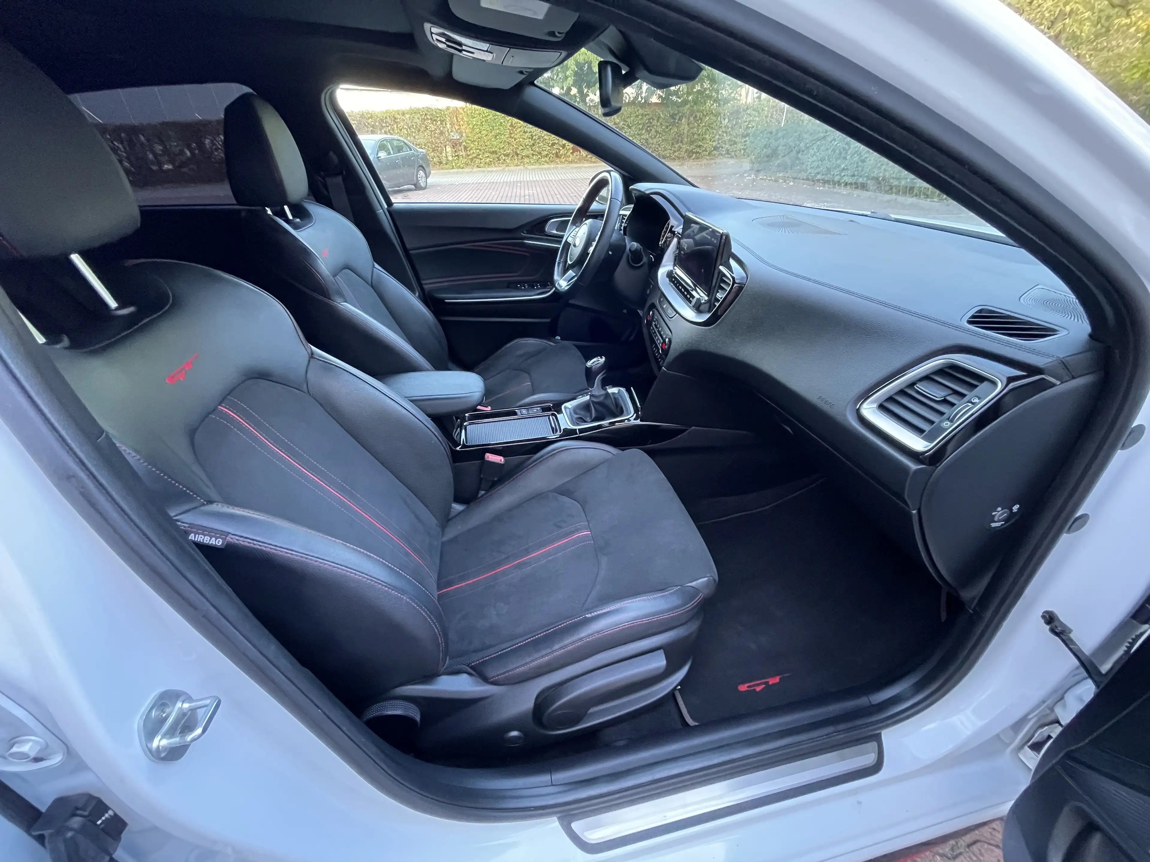 Kia Ceed / cee'd GT NAVI LED PANORAMA KAMERA — photo 7