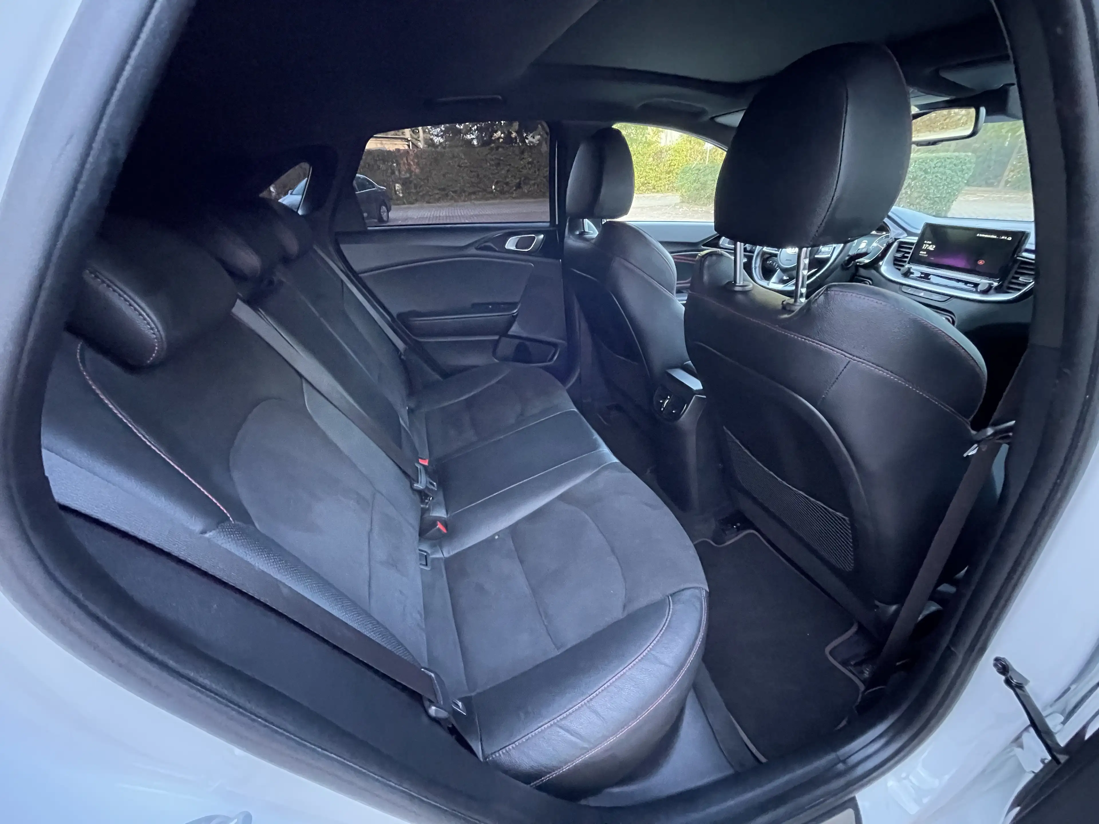 Kia Ceed / cee'd GT NAVI LED PANORAMA KAMERA — photo 8