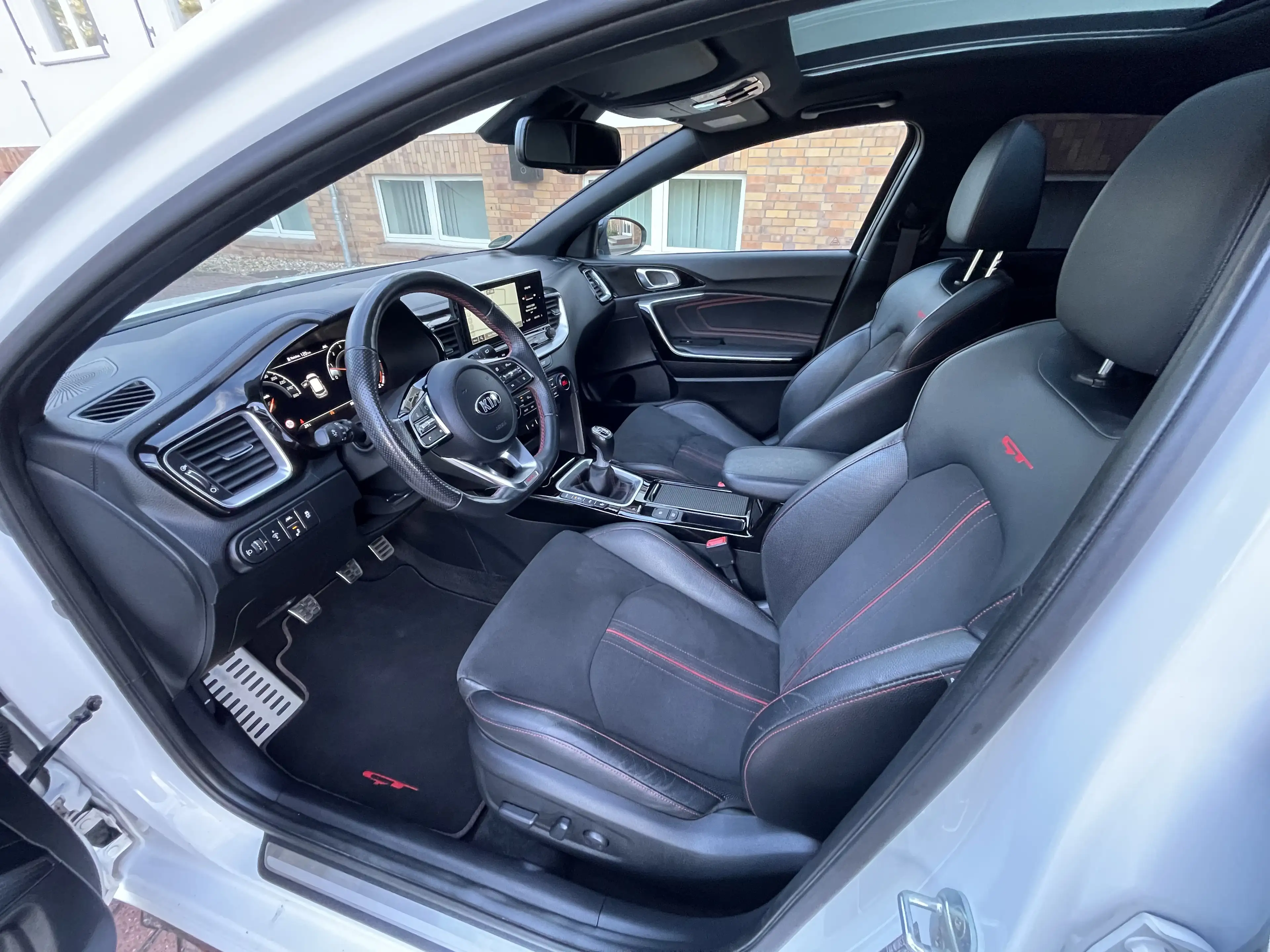 Kia Ceed / cee'd GT NAVI LED PANORAMA KAMERA — photo 11