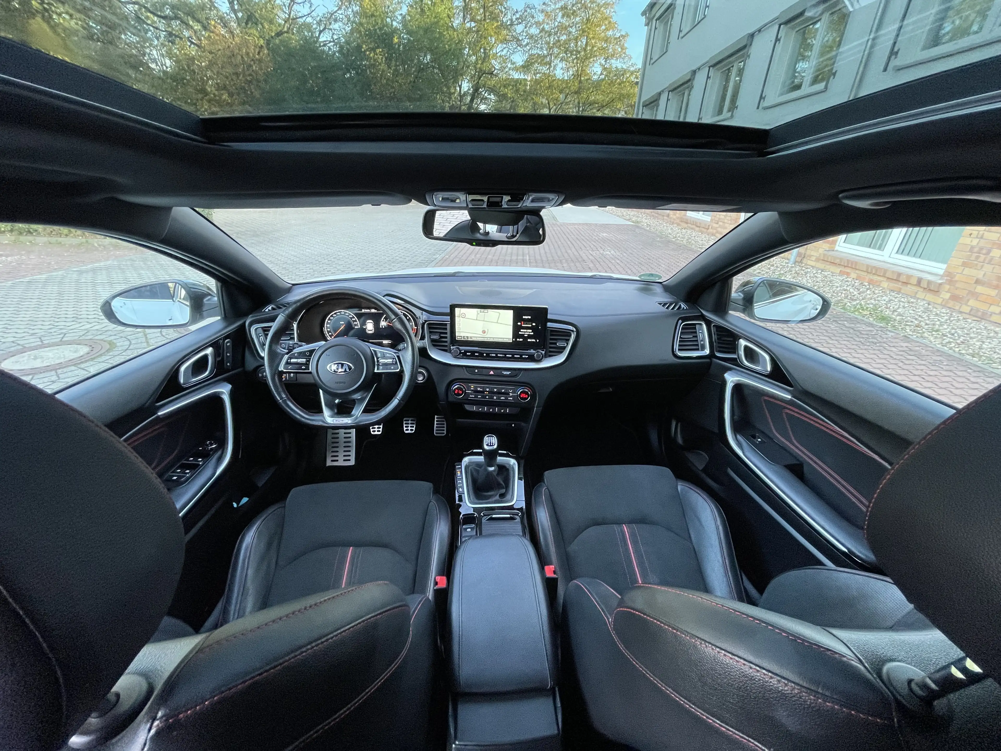 Kia Ceed / cee'd GT NAVI LED PANORAMA KAMERA — photo 10
