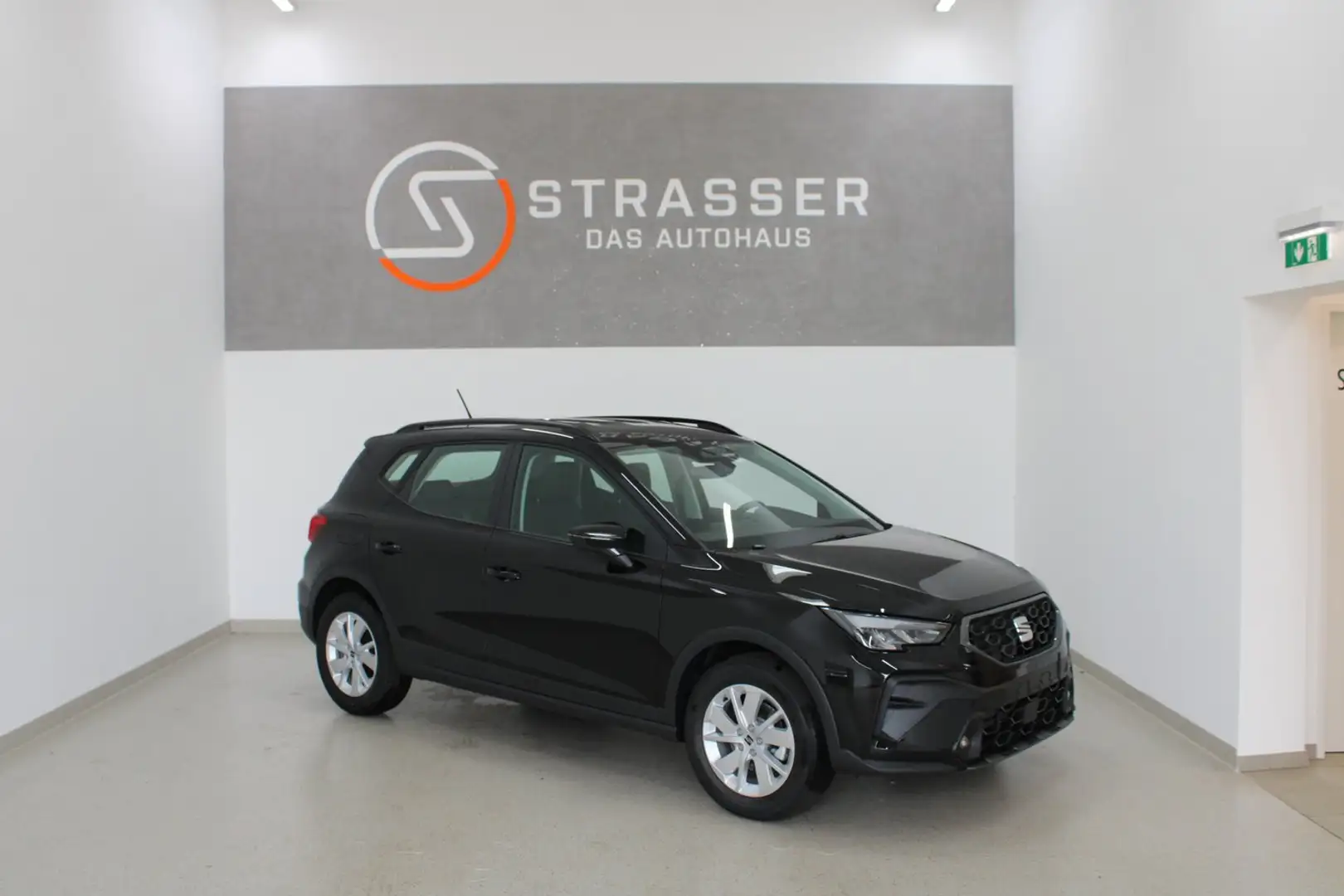 SEAT Arona Reference Edition 1.0 TSI Schwarz - 1