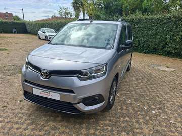 city verso medium 1.5 L 130CV D-4D BVA EXECUTIVE