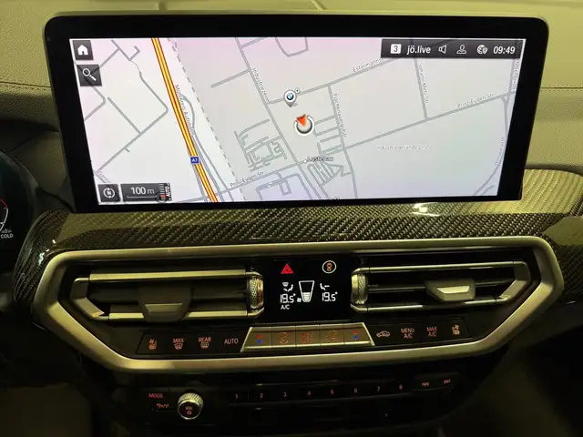 BMW X4 view 5