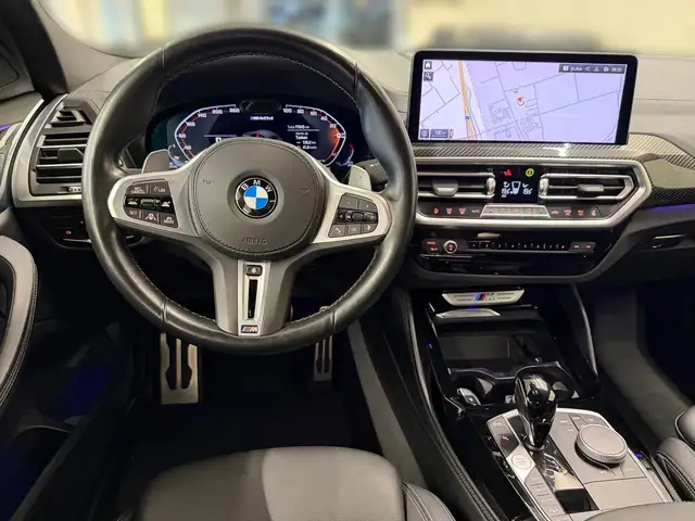 BMW X4 view 8