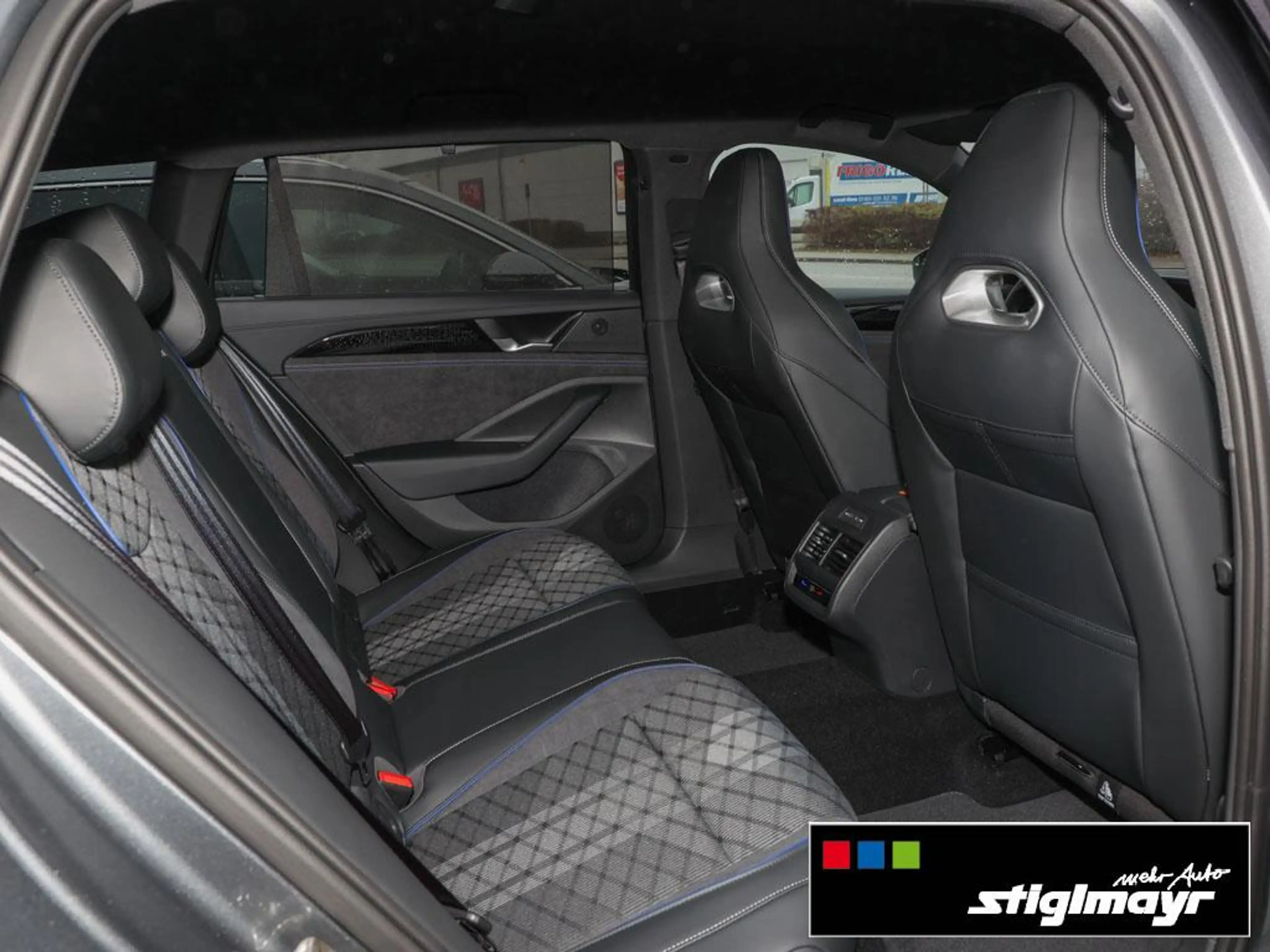 Volkswagen Passat R-Line 2,0 TDI 360°-KAMERA AHK Head-Up — photo 5
