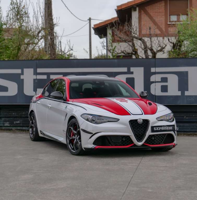 Alfa Romeo Giulia 2.9 AR Racing - foto 1