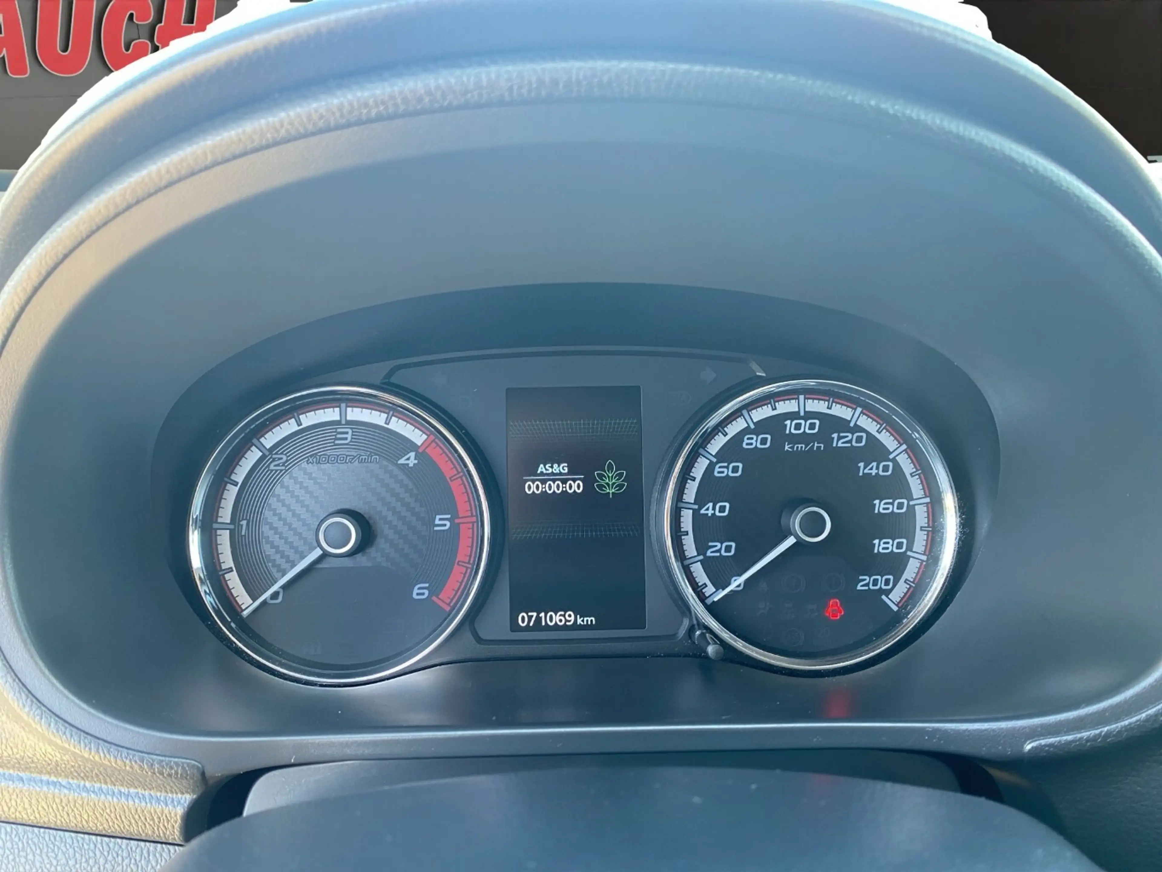 Mitsubishi L200 Plus 2,2 — photo 9