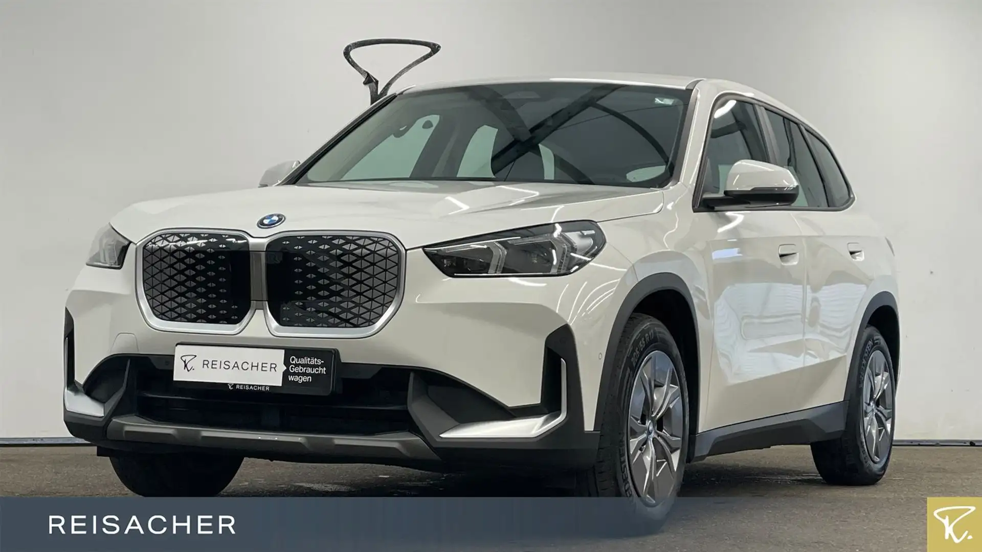 BMW iX1 IX1 A XDRIVE30 Autom Weiß - 1