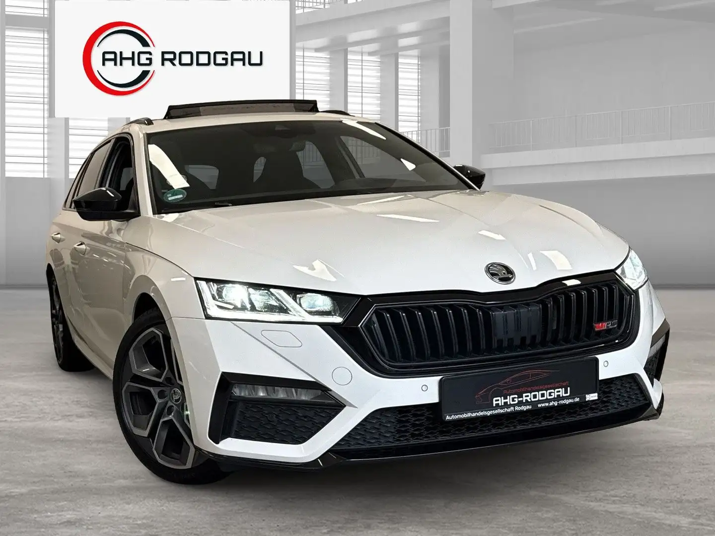 Skoda Octavia Combi RS 4x4/PANO/CANTON/HEAD-UP/LED Weiß - 1