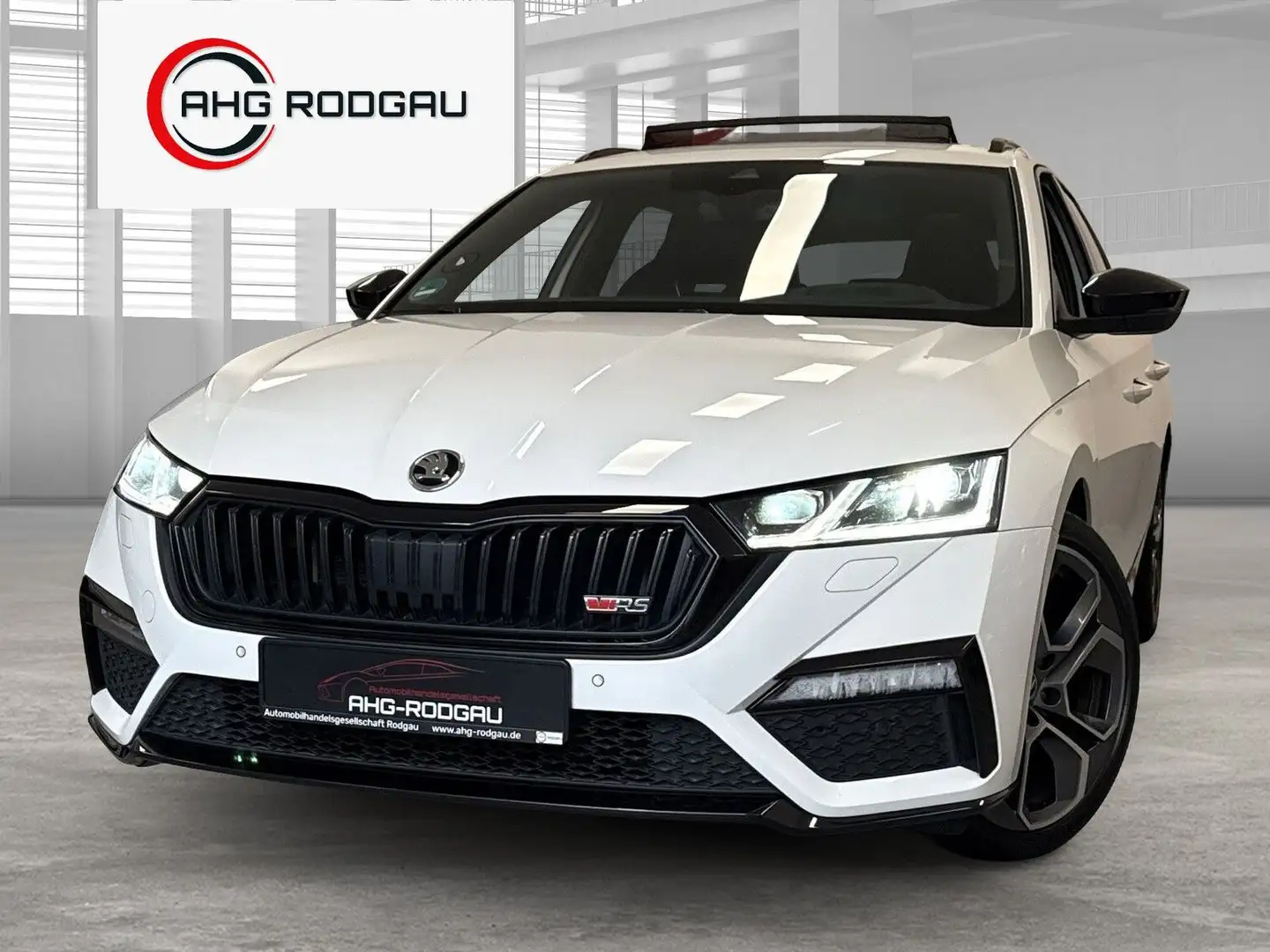 Skoda Octavia Combi RS 4x4/PANO/CANTON/HEAD-UP/LED Weiß - 2