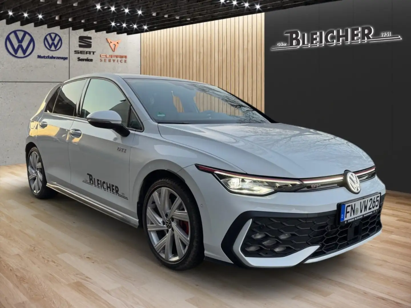 Volkswagen Golf VIII 2,0 l TSI OPF 195 kW (265 PS) 7-G DSG Facelif Weiß - 2