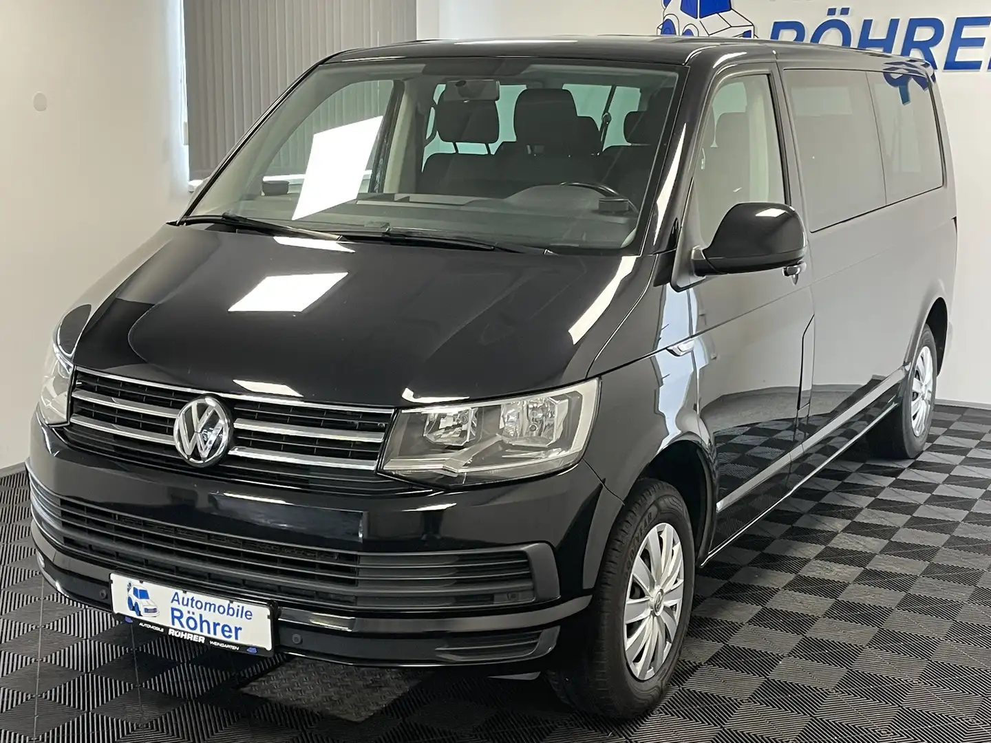 Volkswagen T6 Caravelle 2.0 TDI DSG BlueMotion lang 9-Sitze Zwart - 1