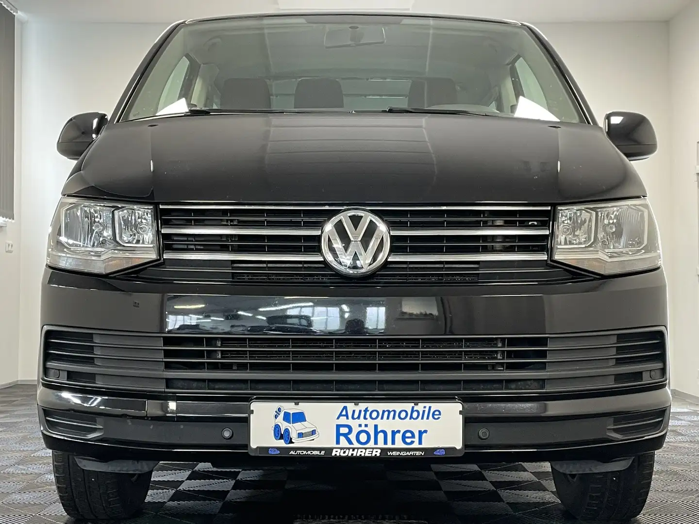 Volkswagen T6 Caravelle 2.0 TDI DSG BlueMotion lang 9-Sitze Zwart - 2