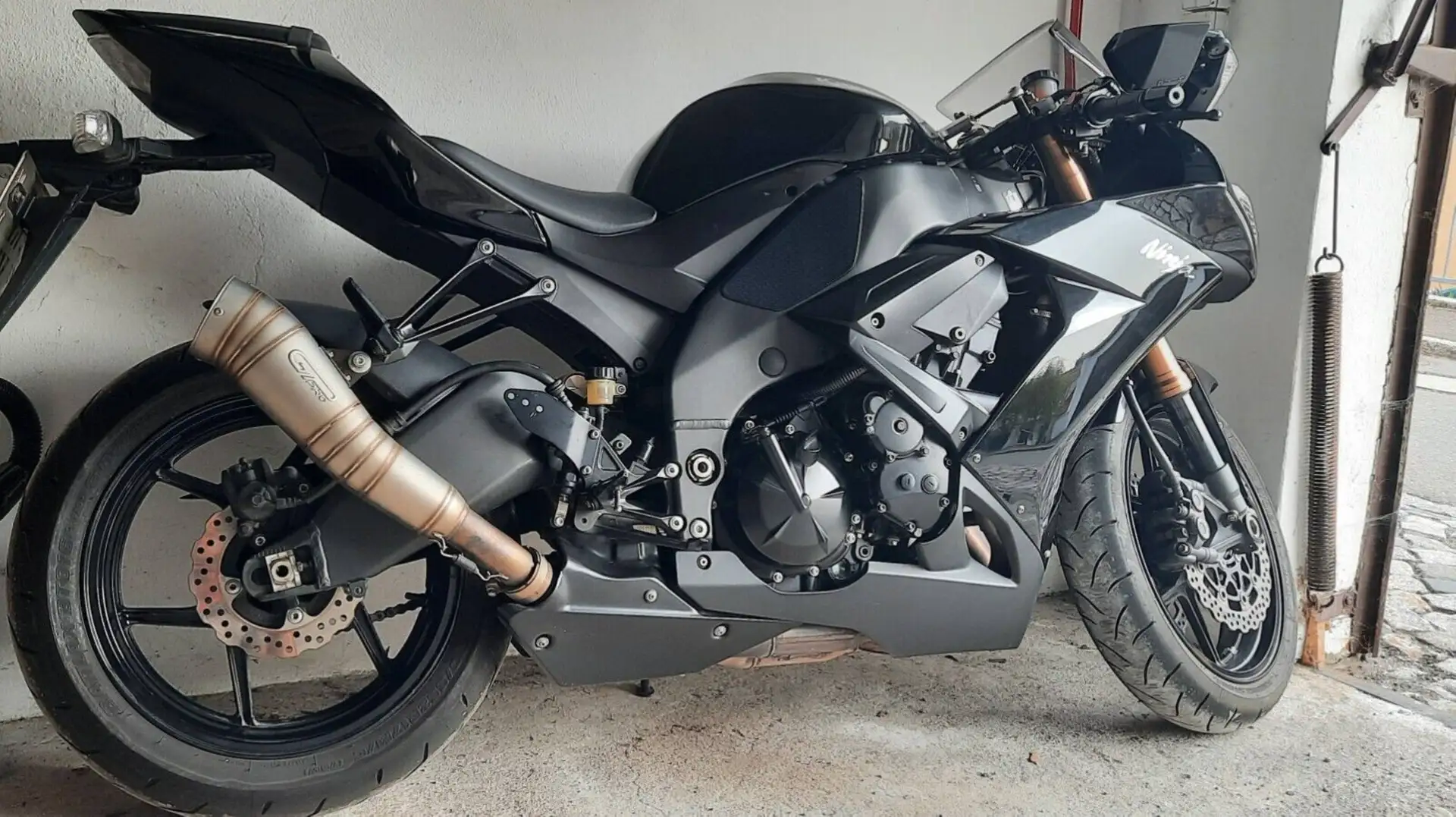 Kawasaki Ninja ZX-10R Negro - 2
