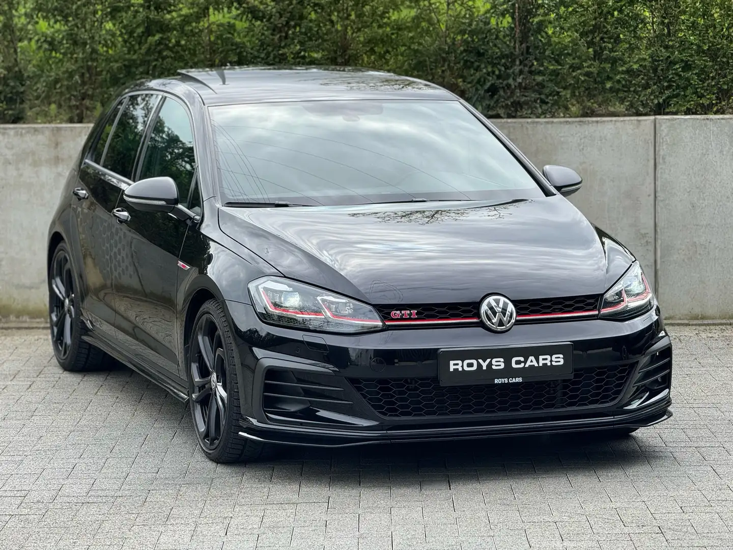 Volkswagen Golf GTI TCR DSG - PANO - KEYLESS - CAMERA - DCC Schwarz - 1