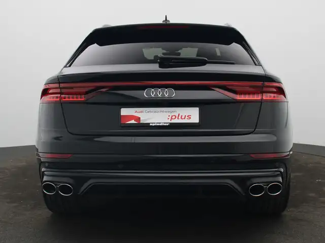 Audi SQ8 view 6