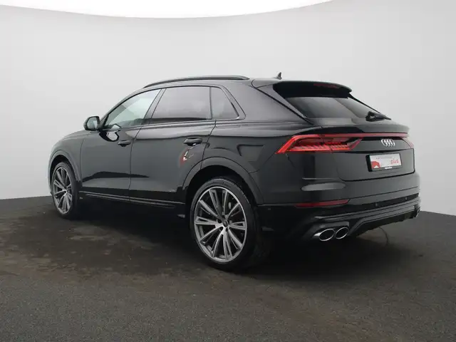 Audi SQ8 view 5