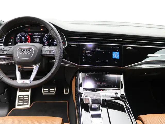 Audi SQ8 view 17