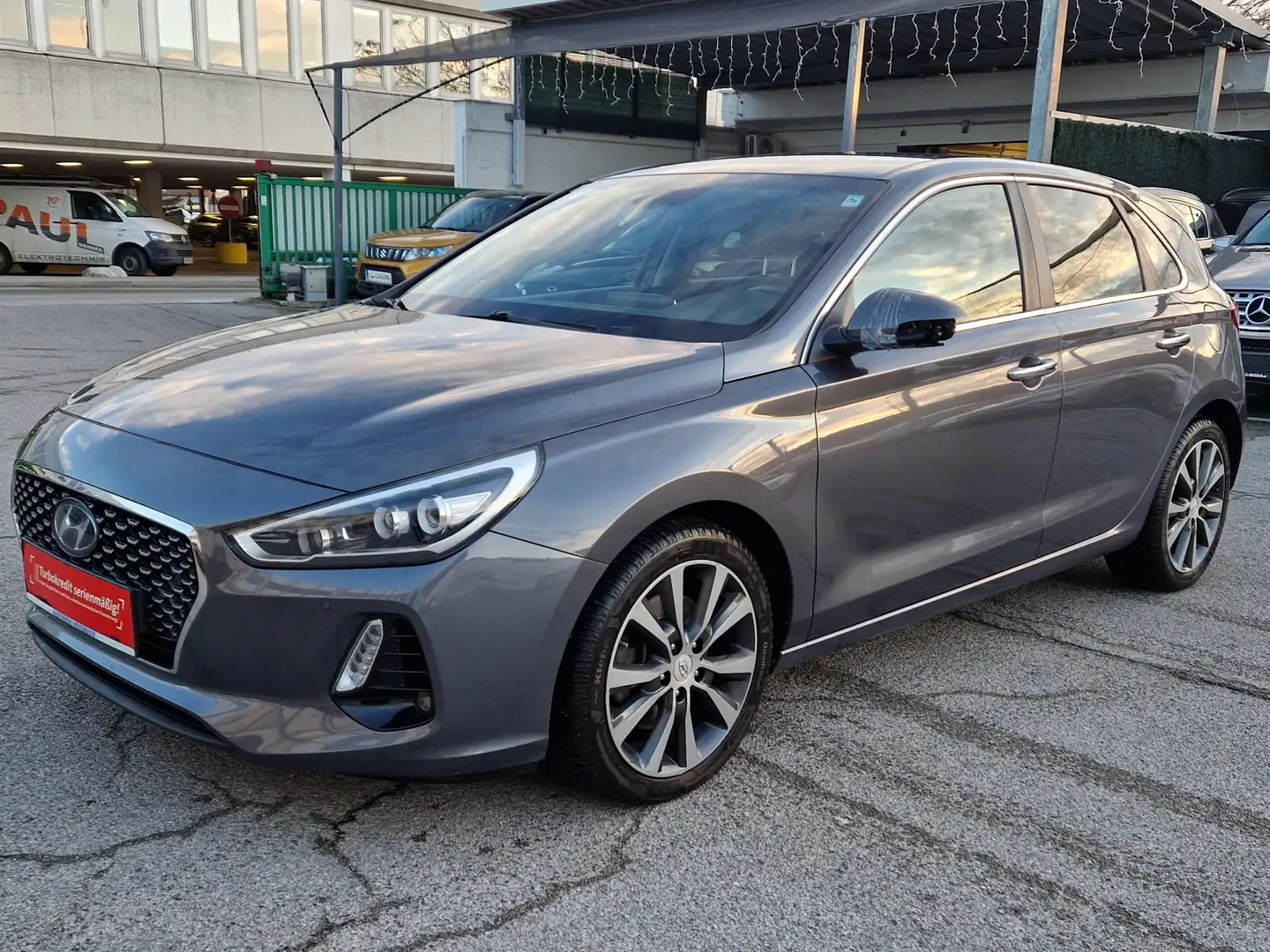 Hyundai i30 1,4 T-GDi Premium Start/Stopp DCT Grau - 1
