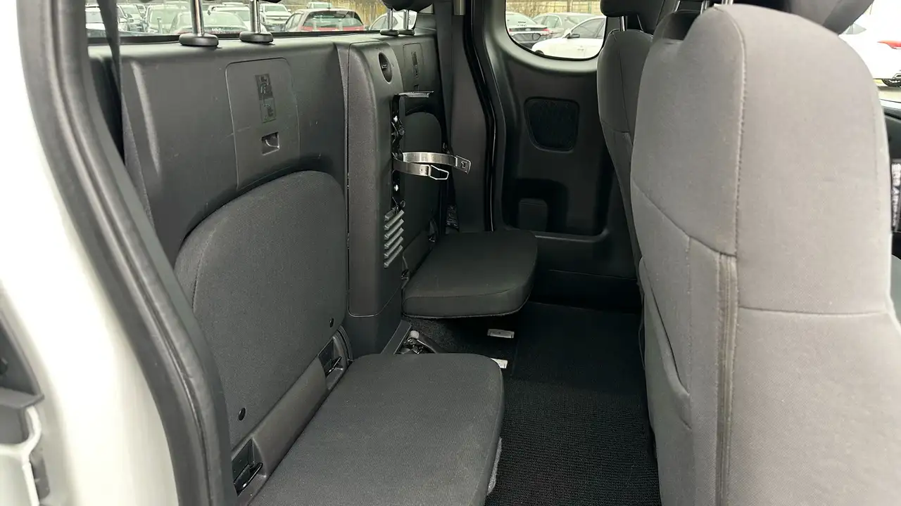 Nissan Frontier снимка Nissan Frontier
