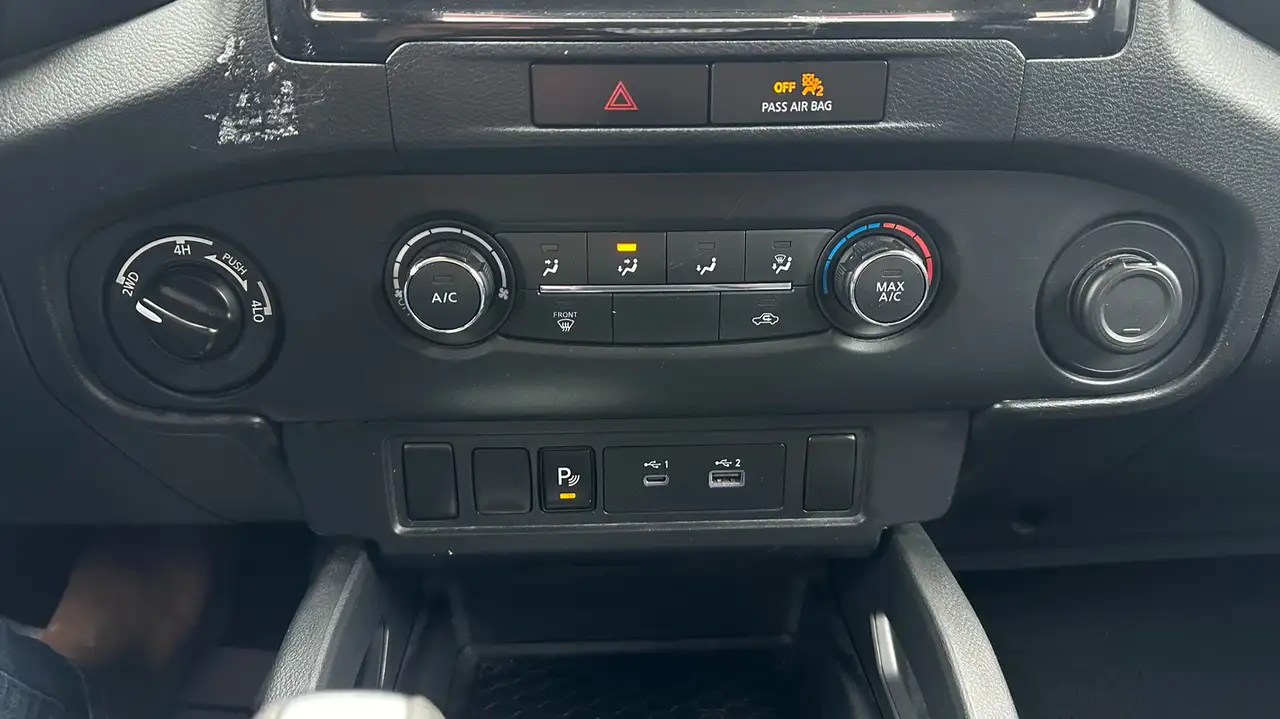 Nissan Frontier снимка Nissan Frontier