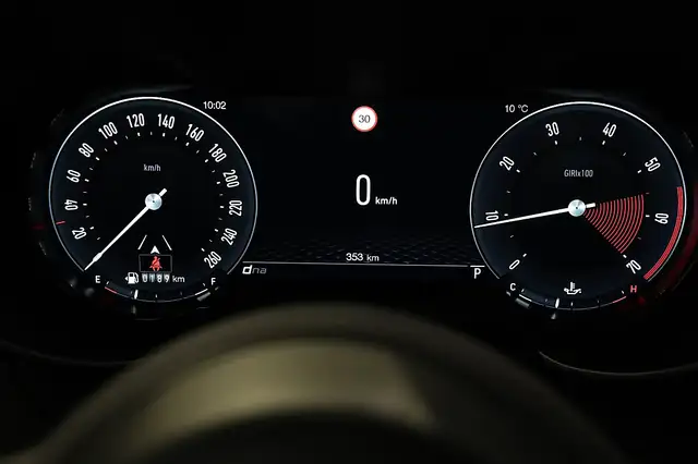 Alfa Romeo Giulia 2.0 16V 280 AT8 Q4 VELOCE Ansicht 21