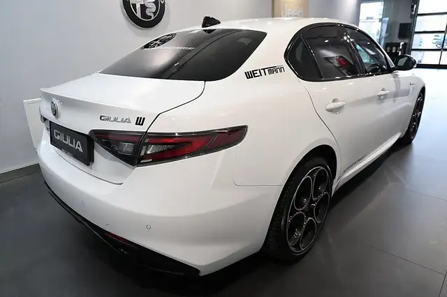 Alfa Romeo Giulia 2.0 16V 280 AT8 Q4 VELOCE Ansicht 5