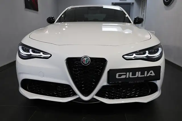 Alfa Romeo Giulia 2.0 16V 280 AT8 Q4 VELOCE Ansicht 7