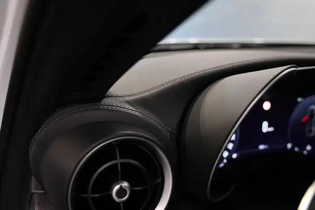 Alfa Romeo Giulia 2.0 16V 280 AT8 Q4 VELOCE Ansicht 24