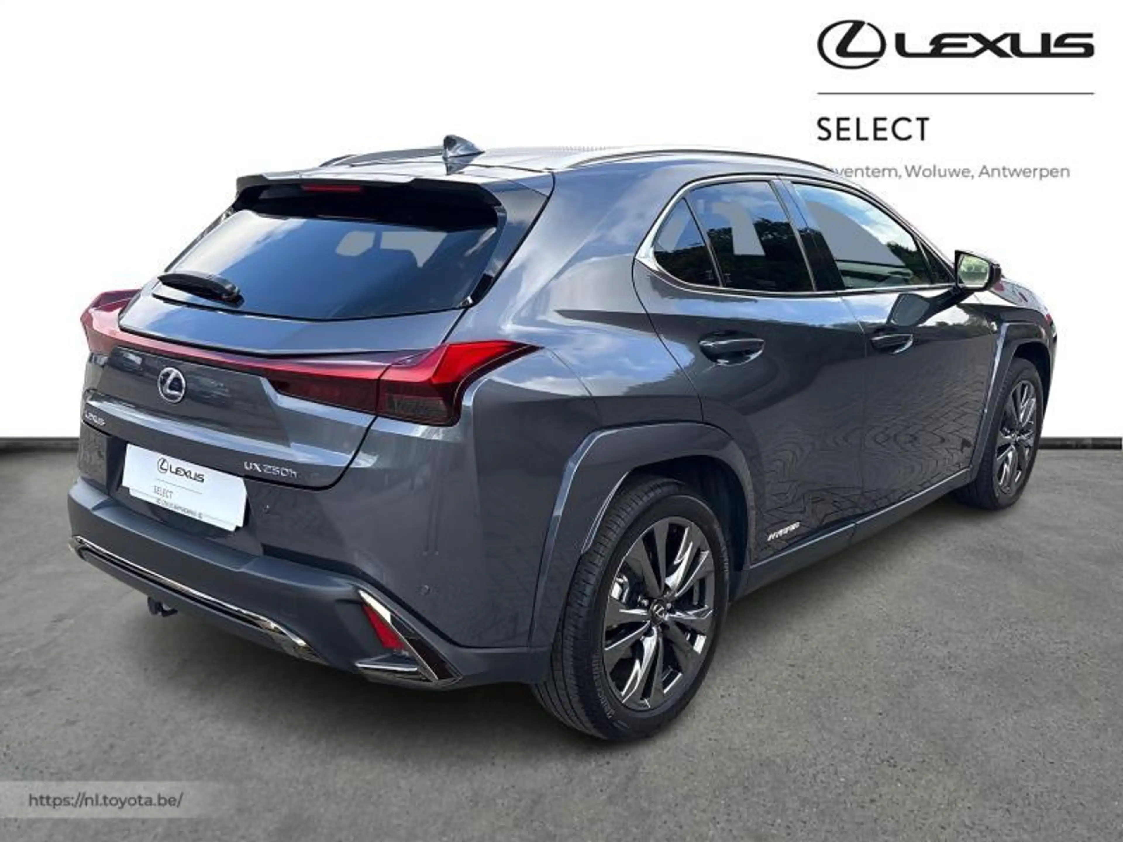 Lexus UX 250h F sport — photo 15