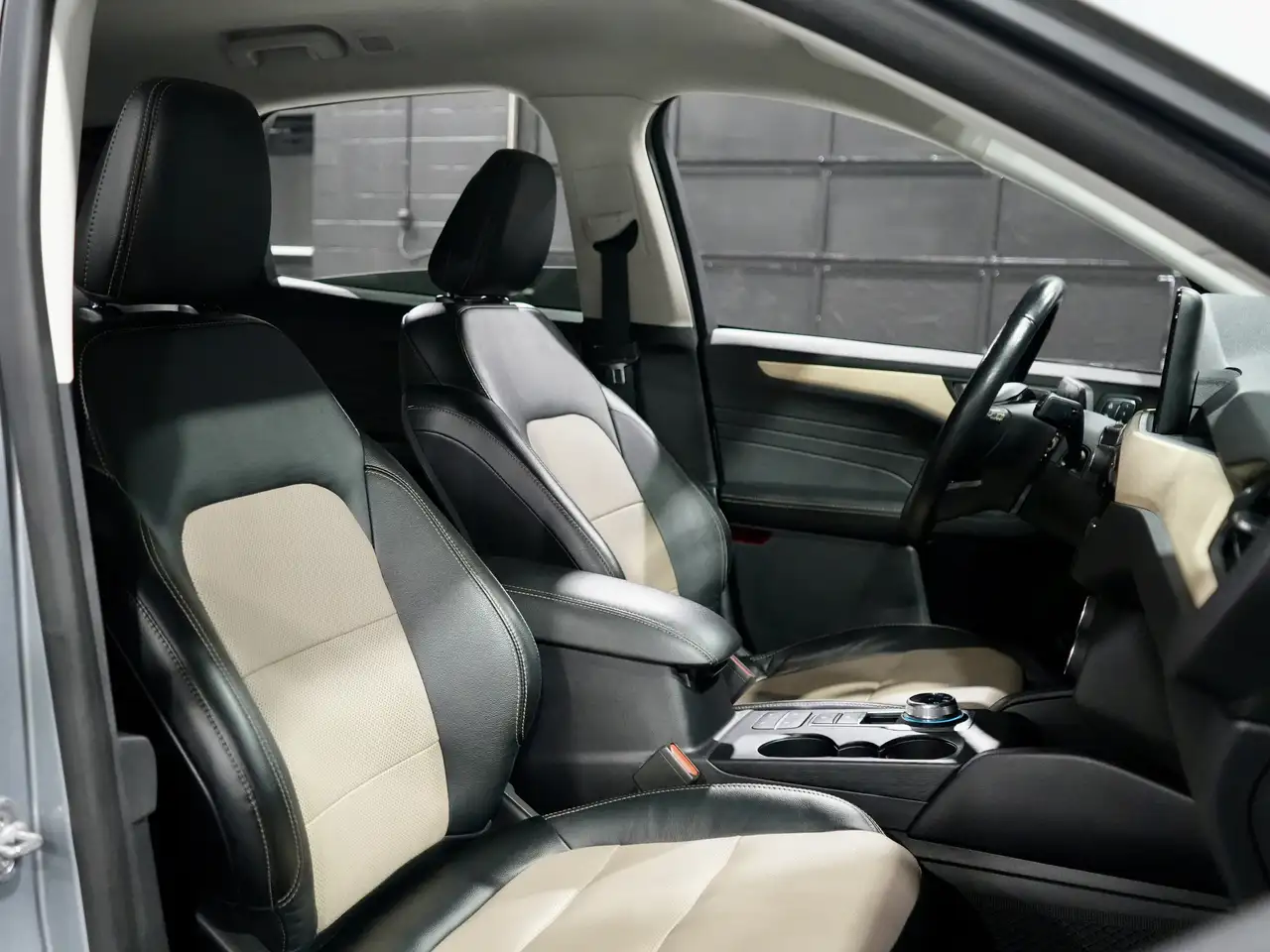 Ford Escape снимка Ford Escape