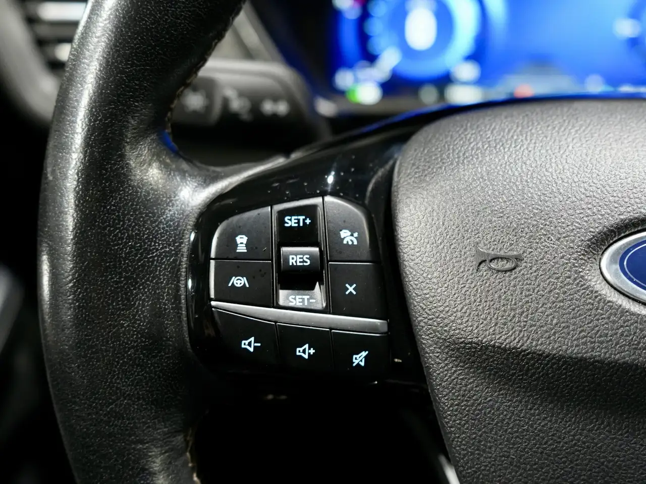 Ford Escape снимка Ford Escape