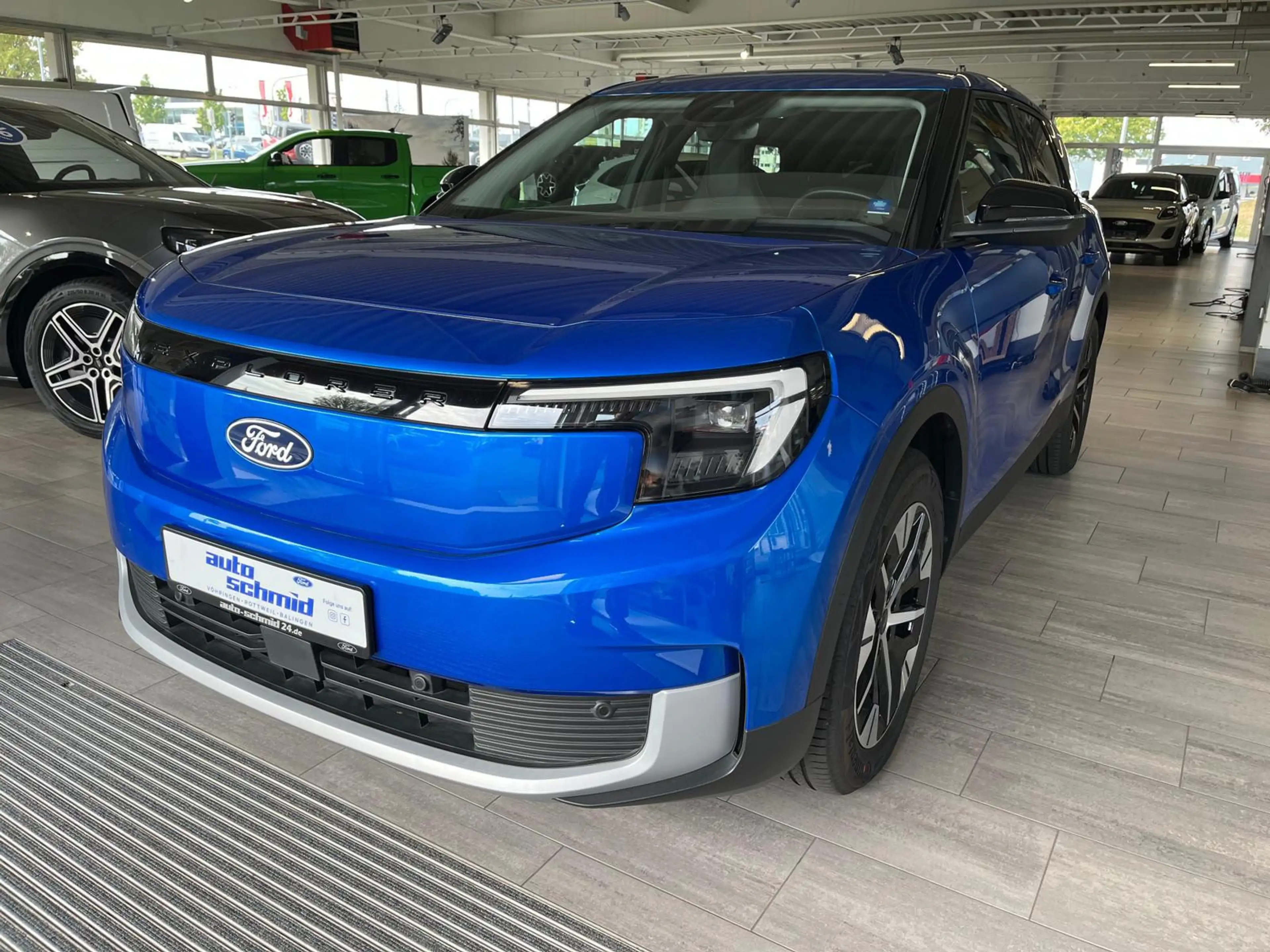 Ford Explorer RWD