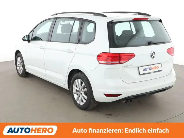 Volkswagen Touran view 4