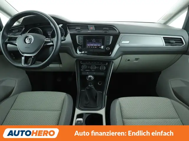 Volkswagen Touran view 12