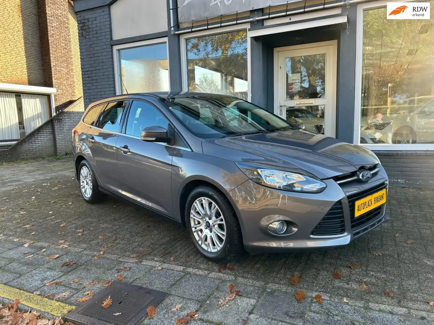 Ford Focus Wagon 1.6 EcoBoost Titanium / NAVI / ACHTERUITRIJ Grau - 1