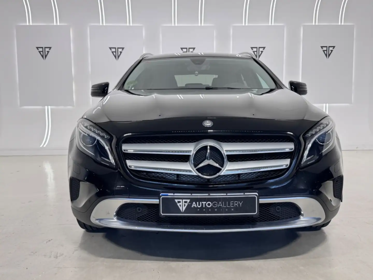 Mercedes-Benz GLA 200 Urban 7G-DCT Negro - 2