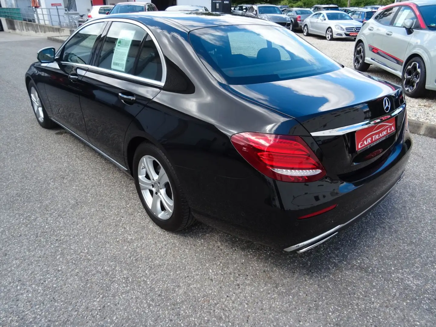 Mercedes-Benz E 200 Lim./Widescreen Cockpit/Multibeam LED Schwarz - 2