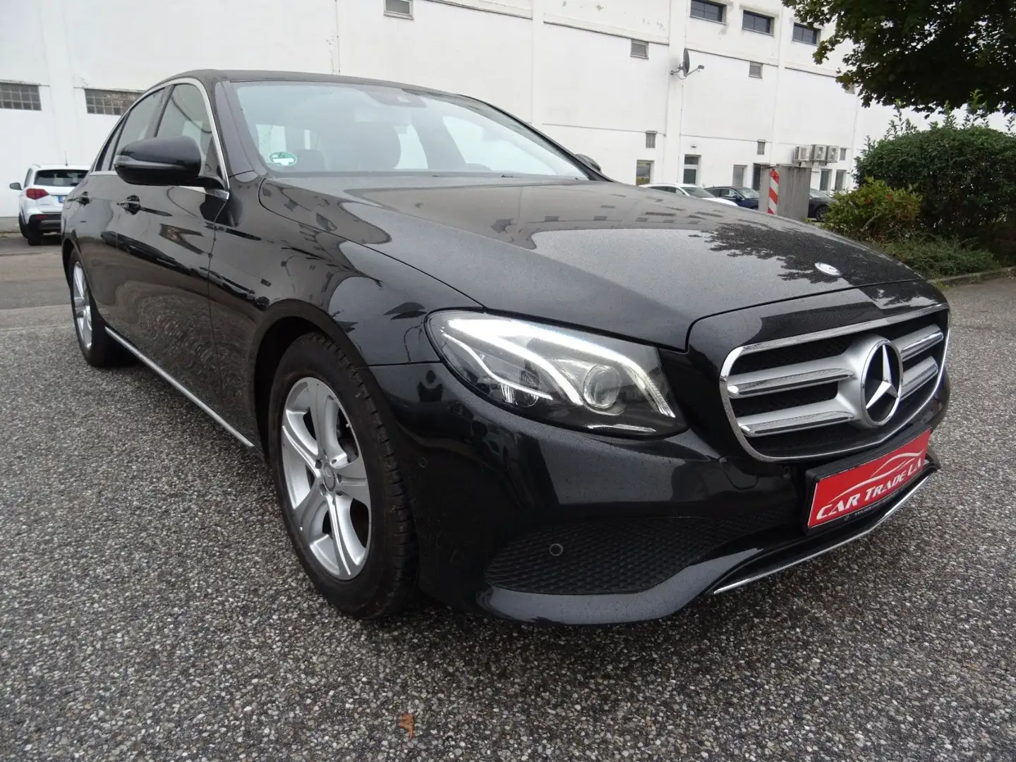 Mercedes-Benz E 200 Lim./Widescreen Cockpit/Multibeam LED Schwarz - 1