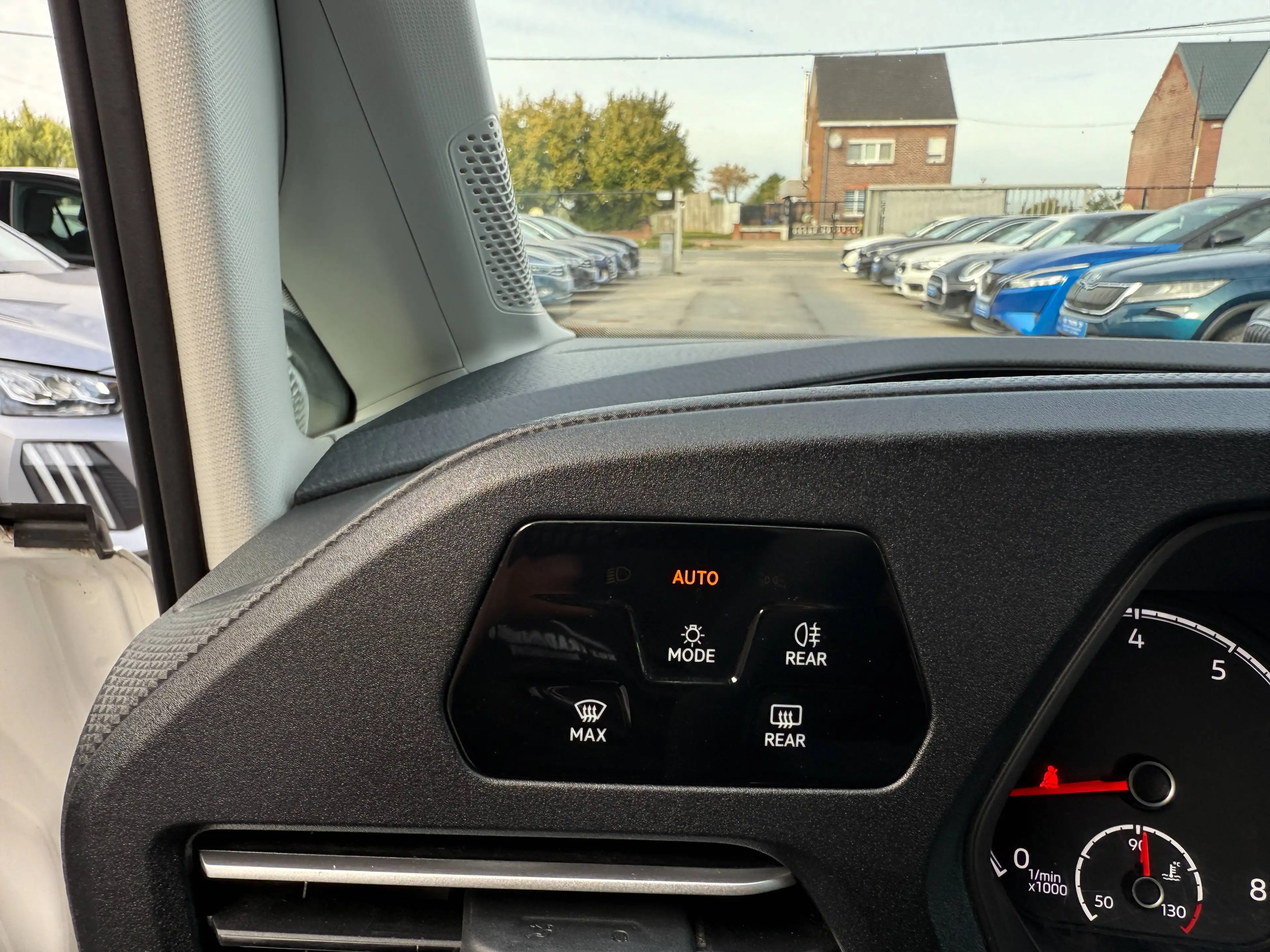 Volkswagen Caddy 1.5 TSI ROLSTOELLIFT OMBOUW 5 ZETELS MAXI NAVIGATIE BLUETOOTH PDC CARPASS — photo 18