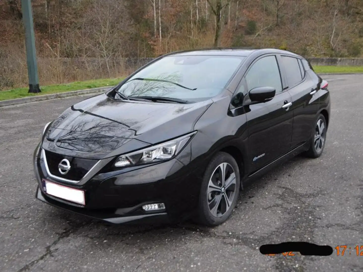 Nissan Leaf 40 kWh N-Connecta (EU6.2) Noir - 1