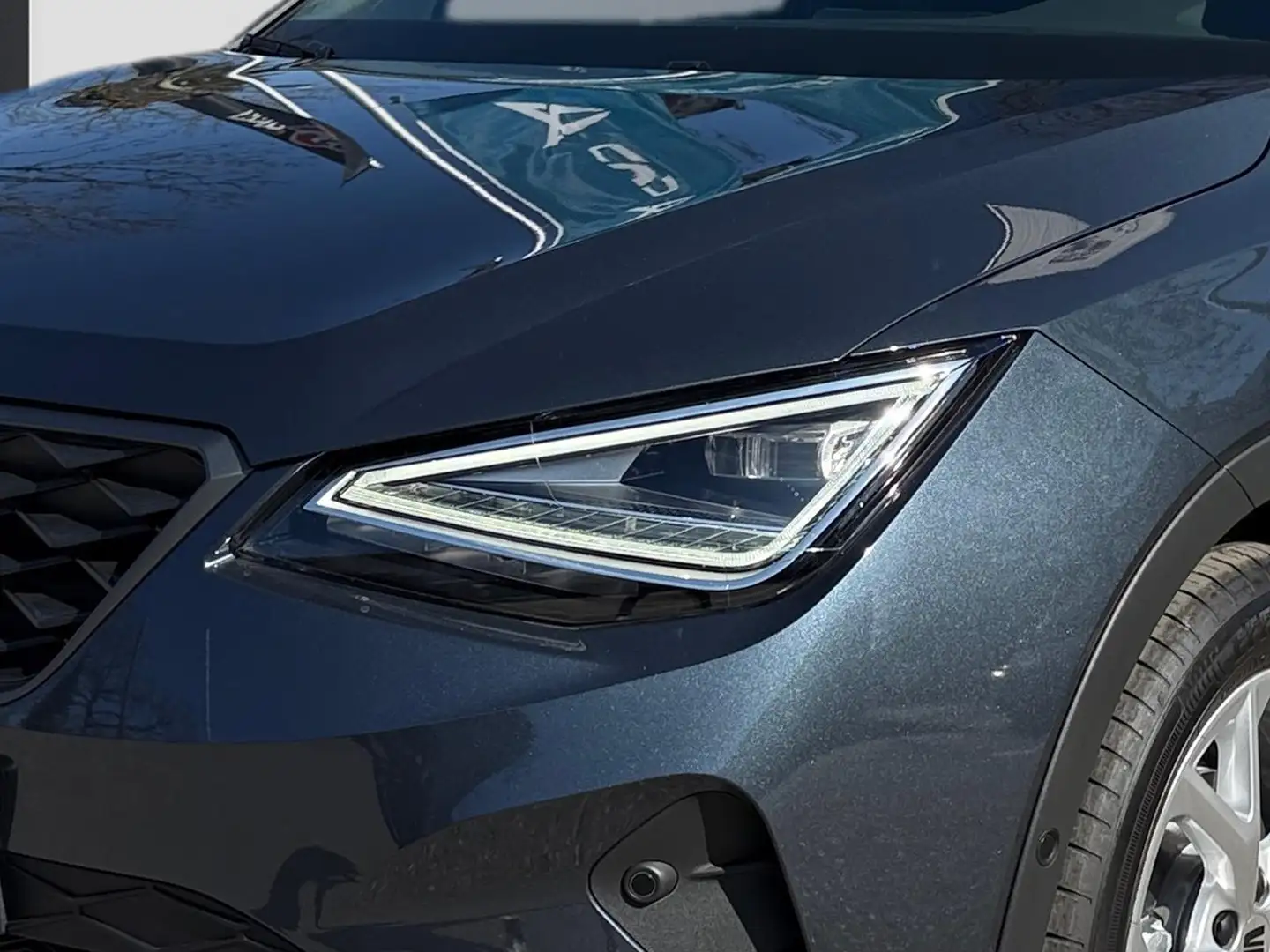 SEAT Arona 1.0 TSI DSG FR ACC LED SHZ Kamera Grau - 2