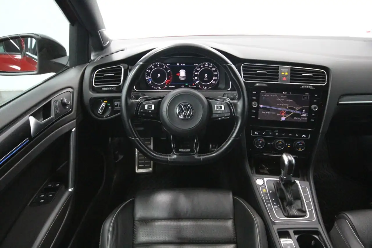 Volkswagen Golf R снимка Volkswagen Golf R